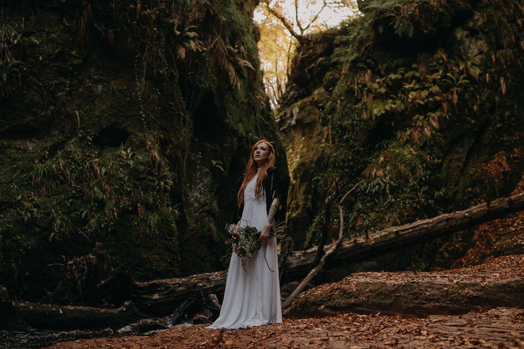 devil's pulpit elopement ceremony